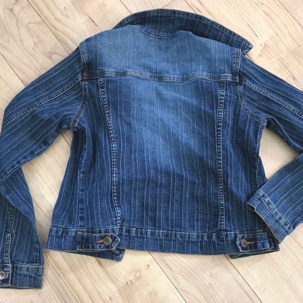 Denim jacket - Picture 5 of 6